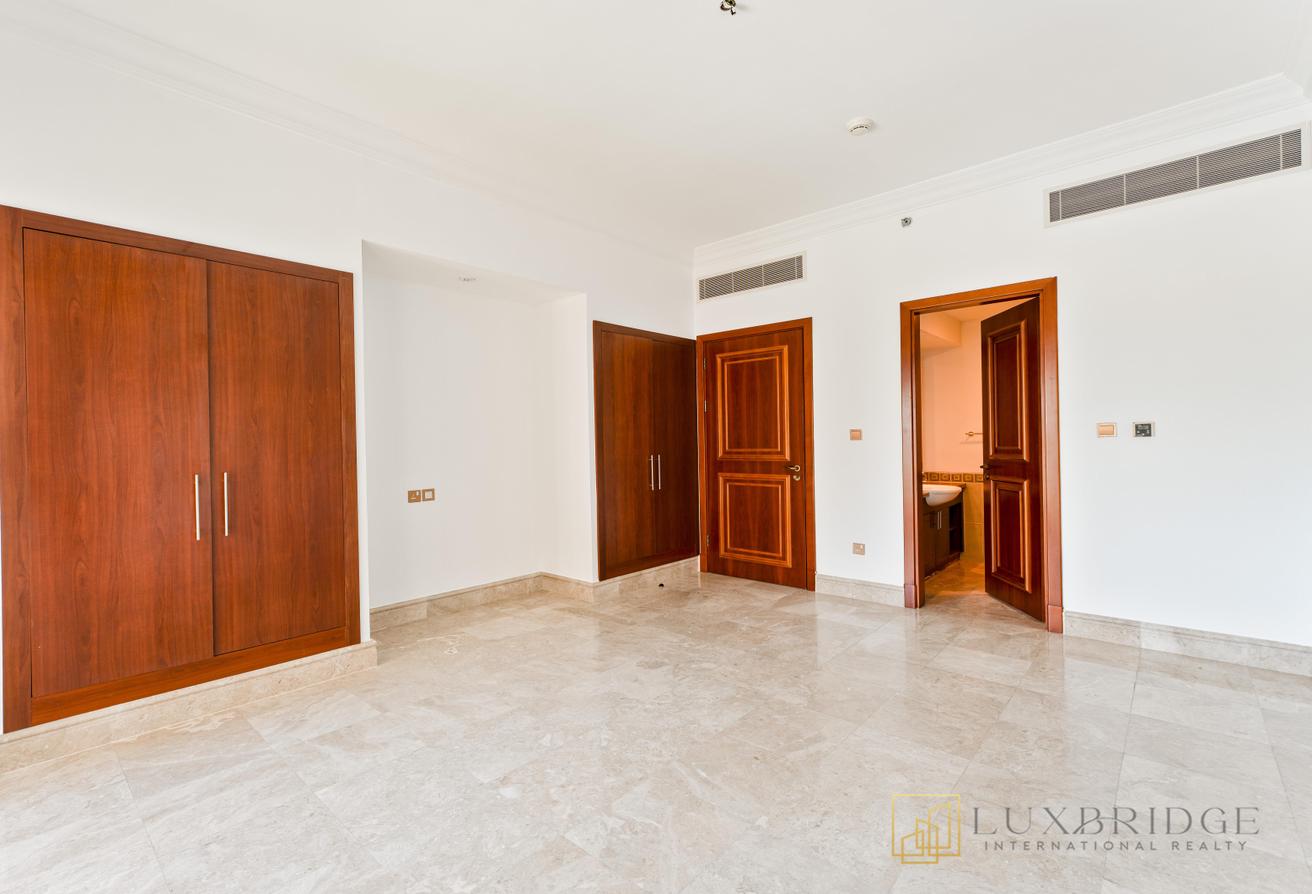 Spacious | Unfurnished | Prime Location photo 11