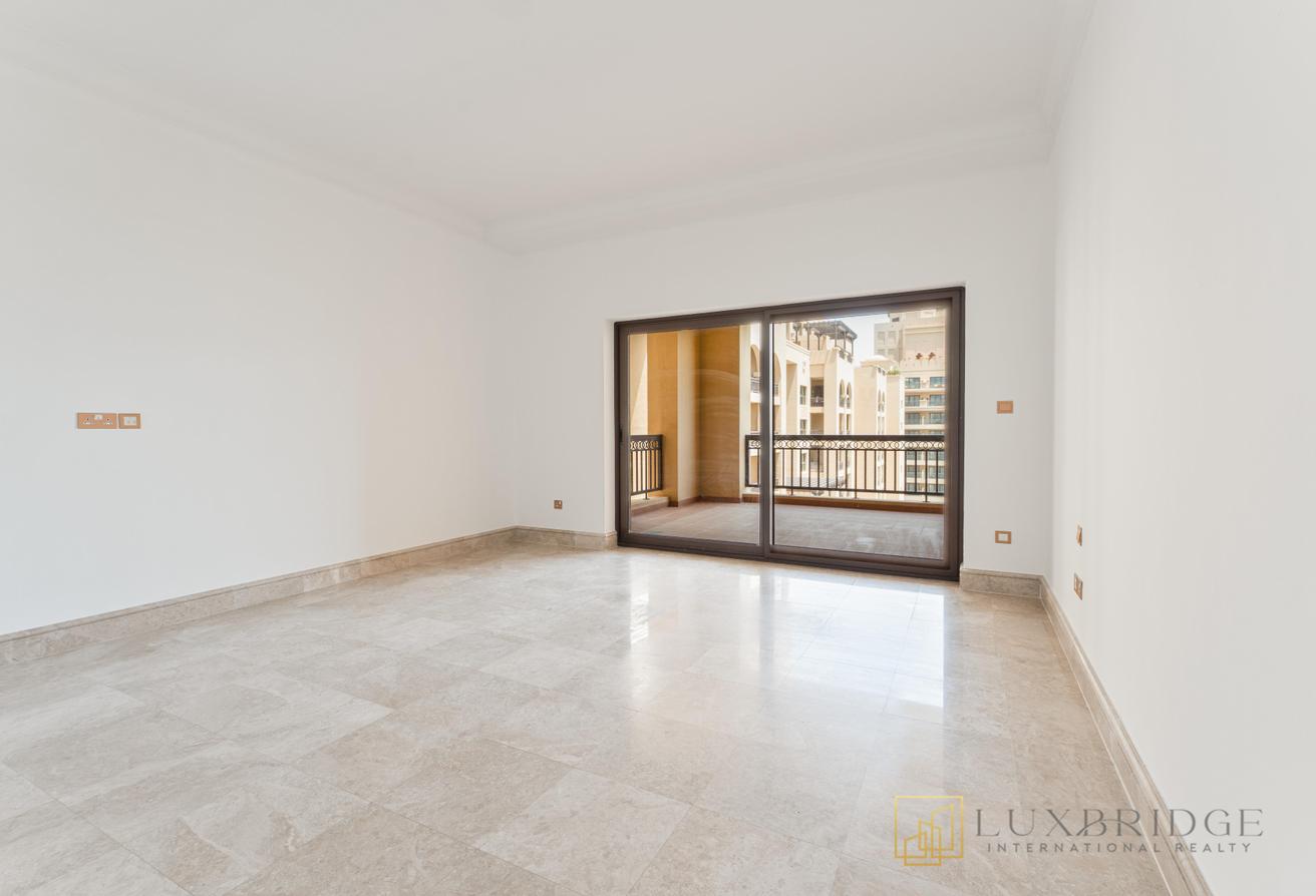 Spacious | Unfurnished | Prime Location photo 9