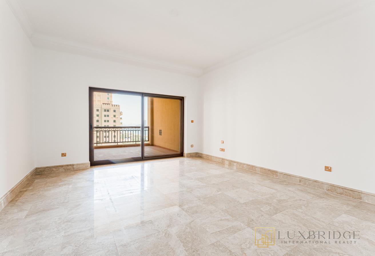 Spacious | Unfurnished | Prime Location photo 12