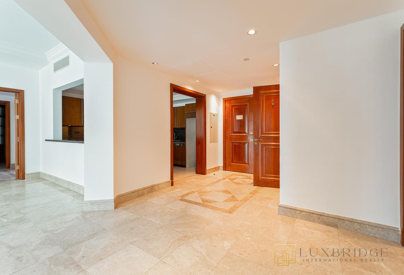 Spacious | Unfurnished | Prime Location photo 7