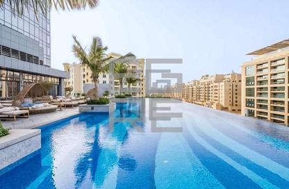Apartment - 1 - 2 for rent in The Palm Tower - Palm Jumeirah - Dubai