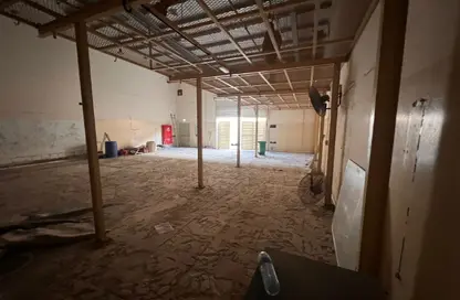 مستودع - استوديو - 1 حمام للايجار في بناء الصناعية 13 - منطقة رقم 13 - المنطقة الصناعية بالشارقة - الشارقة