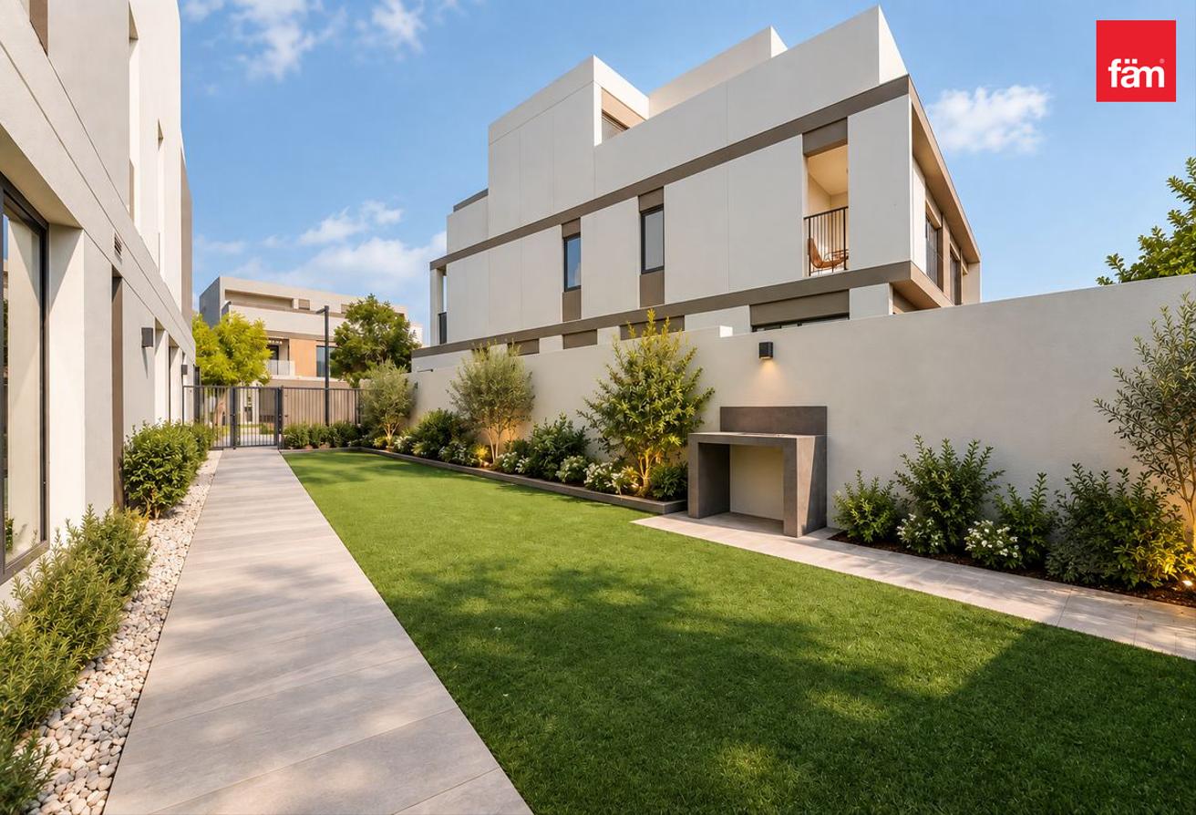 Extended Villa | Never Lived In | Single Row photo 11