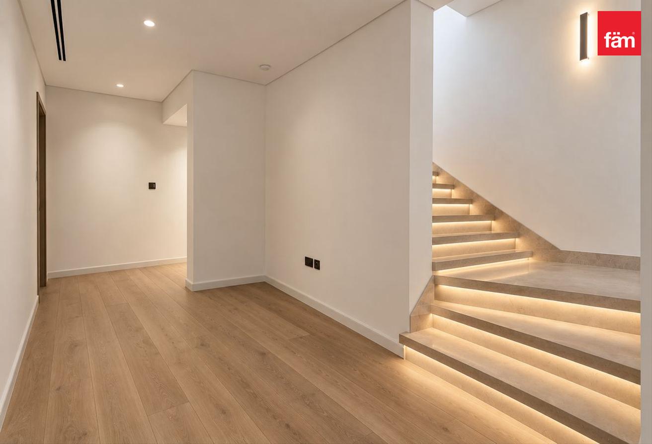Extended Villa | Never Lived In | Single Row photo 5