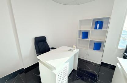 Co-working space - Studio - 1 for rent in Fatima Mohammad Ahmad Bin Suleiman Building - Al Raffa - Bur Dubai - Dubai