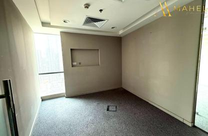 Office Space - Studio - 1 Bathroom for rent in The Regal Tower - Business Bay - Dubai
