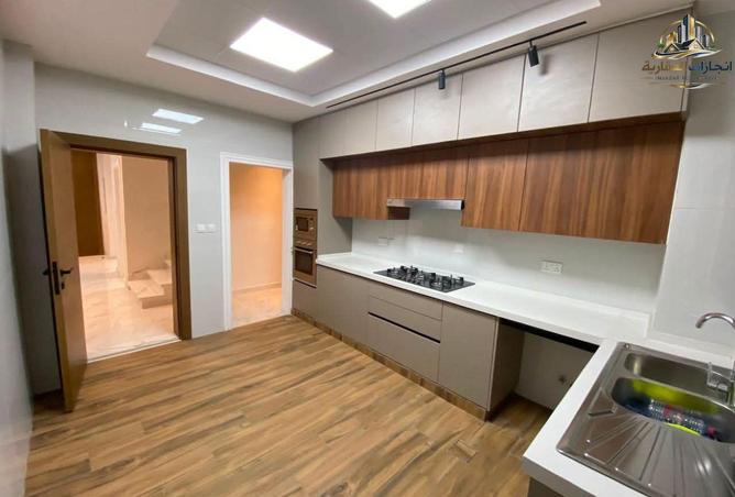 100419558 - Property Image 2