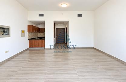 Apartment - Studio - 1 for rent in Knightsbridge Court - District 13 - Jumeirah Village Circle - Dubai