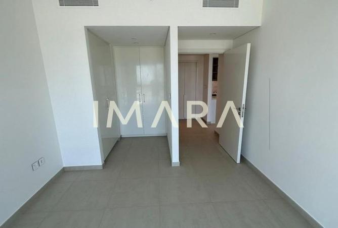 70283967 - صورة العقار 2