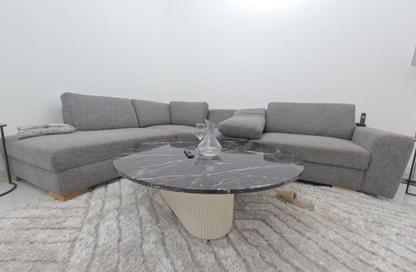 Apartment - 1 Bedroom - 2 Bathrooms for sale in Oasis Tower - Al Rashidiya 1 - Al Rashidiya - Ajman