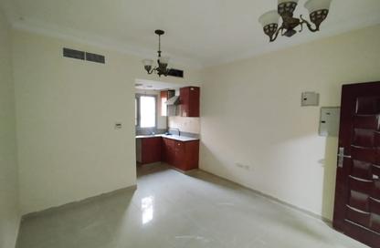 Apartment - Studio - 1 for rent in Fire Station Road - Muwaileh - Sharjah