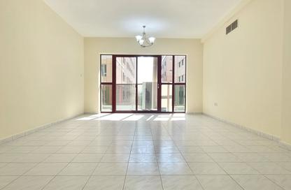 Apartment - 3 Bedrooms - 3 Bathrooms for rent in Al Mankhool - Bur Dubai - Dubai