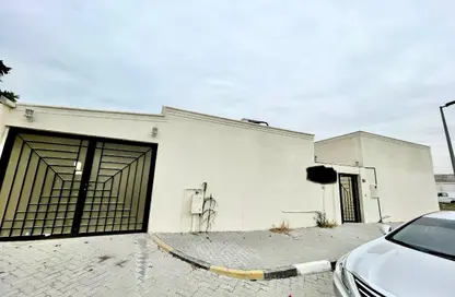 فيلا - 8 غرف نوم - 6 حمامات للايجار في منطقة الخالدية - الشارقة