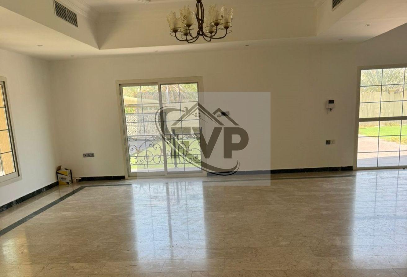 Spacious 5BED+Maid Villa | Unfurnished | Big yard photo 2