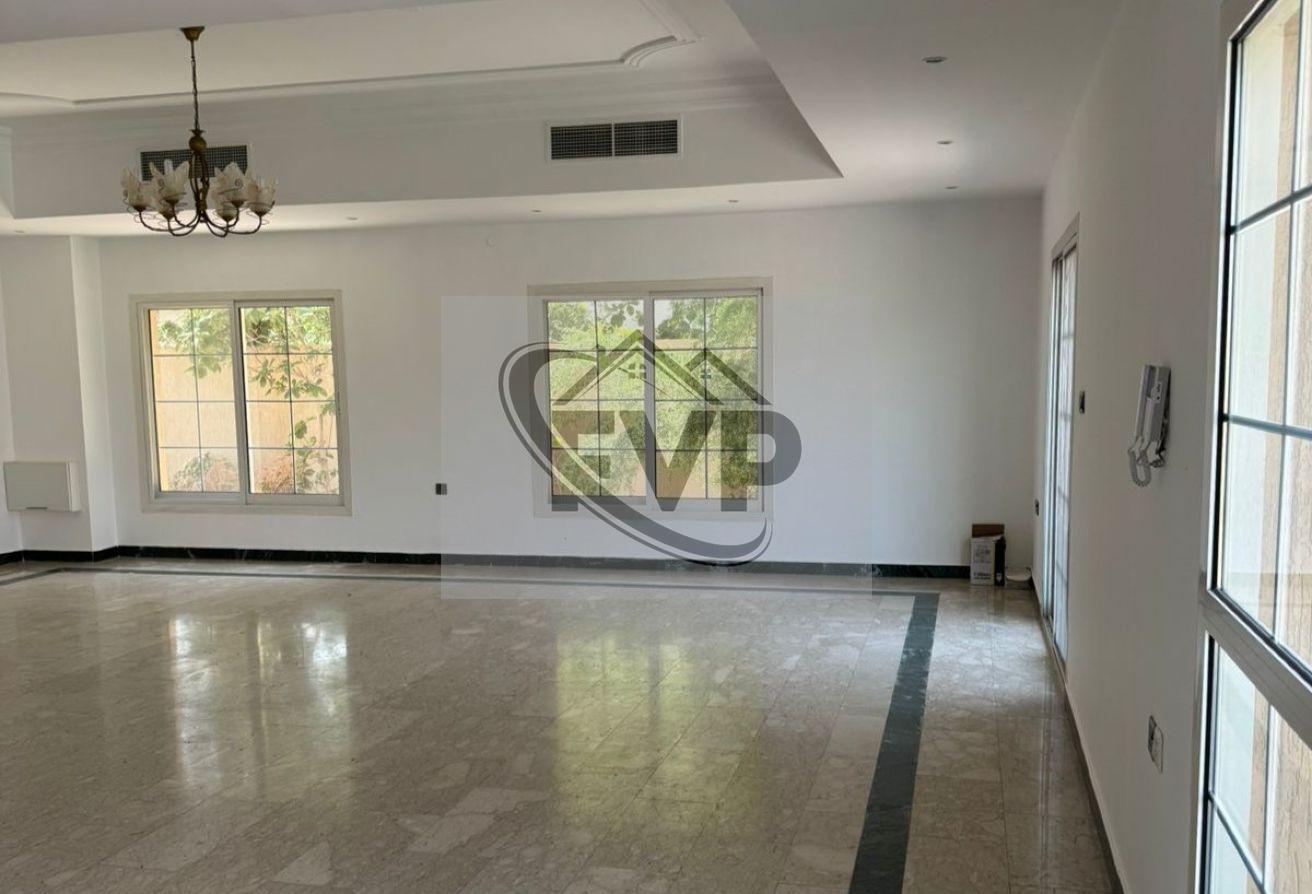 Spacious 5BED+Maid Villa | Unfurnished | Big yard photo 3