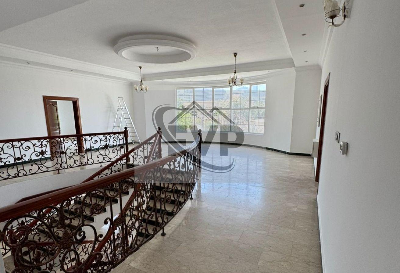 Spacious 5BED+Maid Villa | Unfurnished | Big yard photo 5