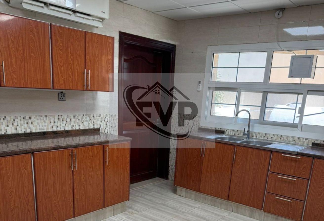 Spacious 5BED+Maid Villa | Unfurnished | Big yard photo 11