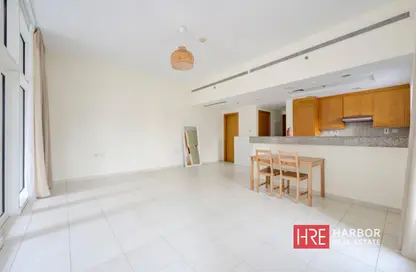 Apartment - 1 Bathroom for sale in Bay Square Building 9 - Bay Square - Business Bay - Dubai Apartment - 1 Bathroom for sale in Bay Square Building 9 - Bay Square - Business Bay - Dubai