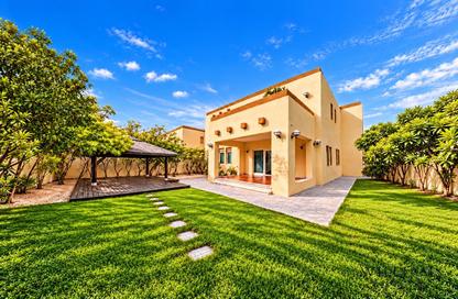 Villa - 3 - 3 for rent in District 7 - Jumeirah Park - Dubai