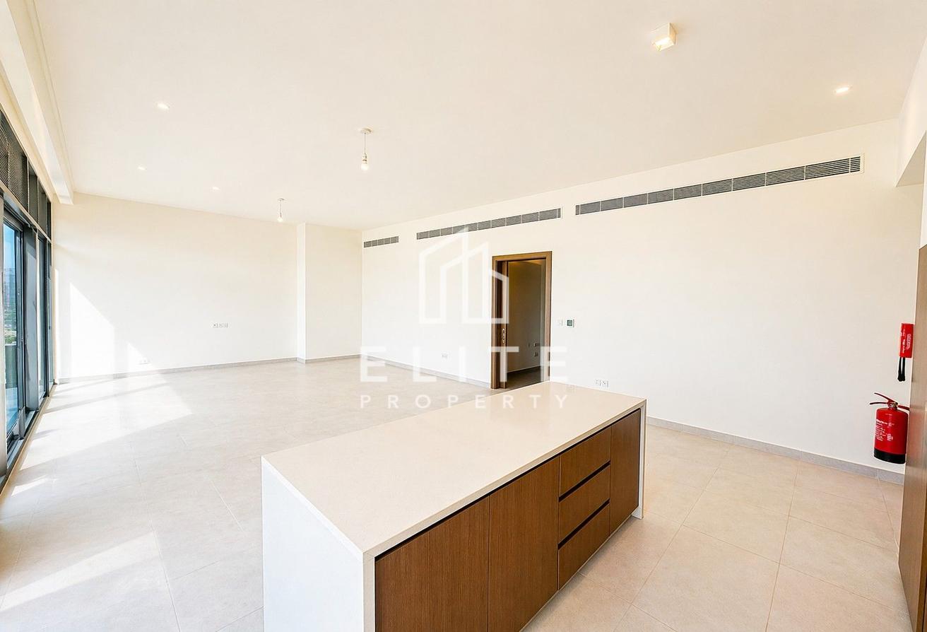 TYPE C | Negotiable | Elevated photo 4