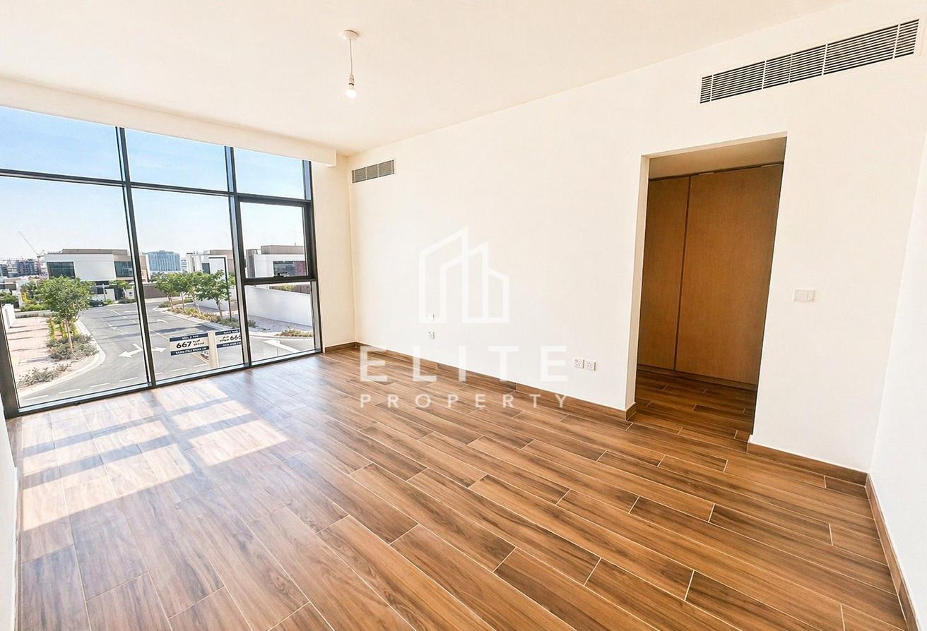 TYPE C | Negotiable | Elevated photo 8