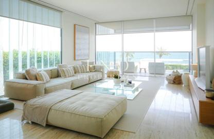 Apartment - 3 Bedrooms - 3 Bathrooms for sale in Muraba Residence - The Crescent - Palm Jumeirah - Dubai