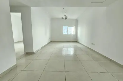 شقة - 2 غرف نوم - 2 حمامات للايجار في برج الحفيت - الخان - الشارقة