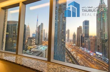 شقة - 2 غرف نوم - 2 حمامات للايجار في برج توينتي فرست سينشري - شارع الشيخ زايد - دبي