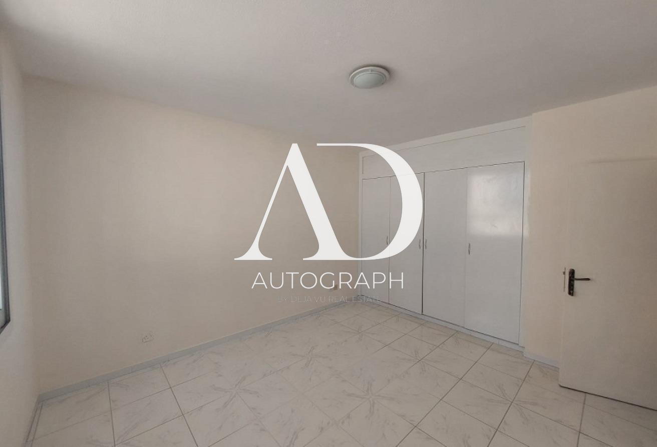 Elegant 3BR Villa with Maid’s Room | Shared Pool photo 8