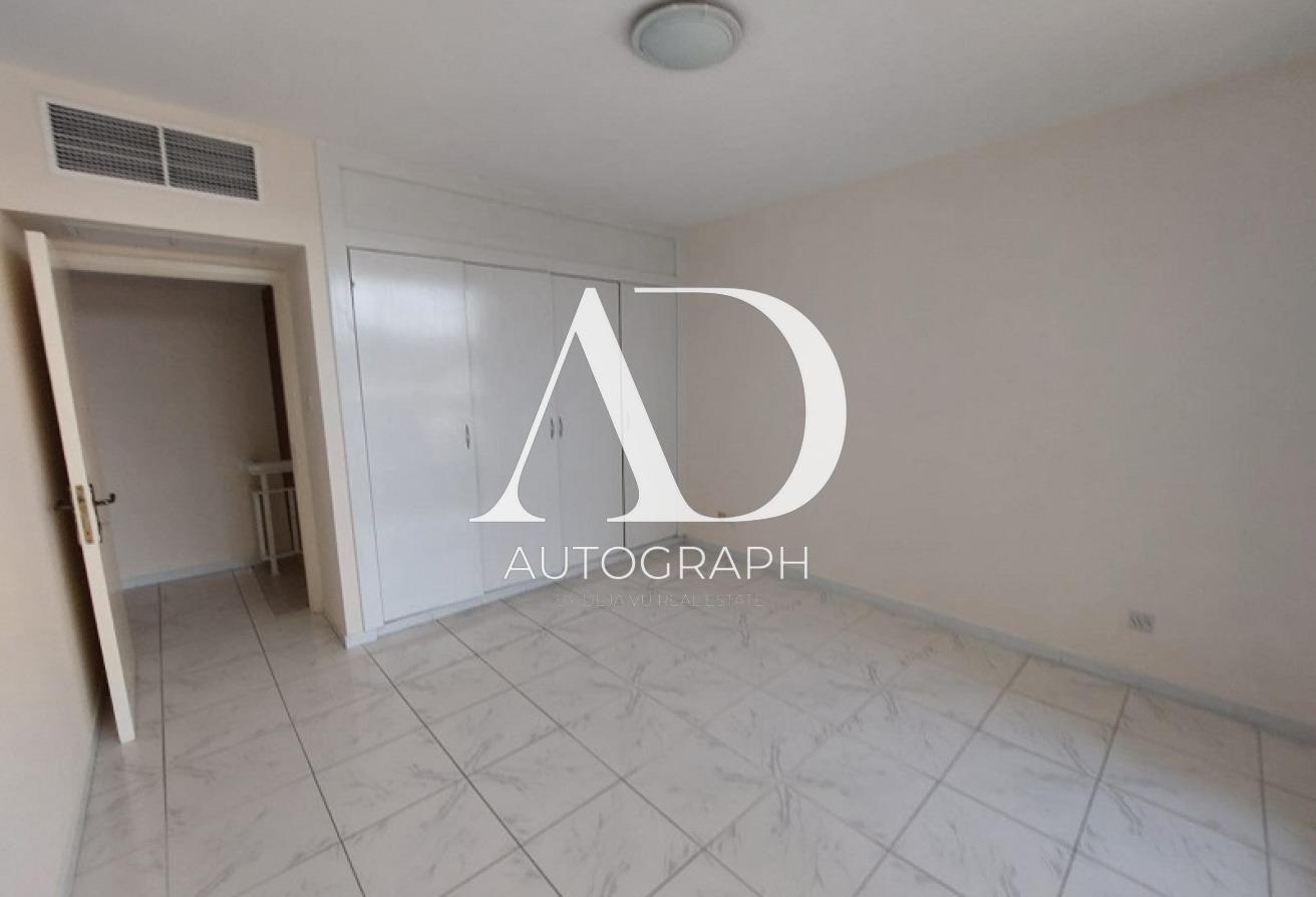 Elegant 3BR Villa with Maid’s Room | Shared Pool photo 9