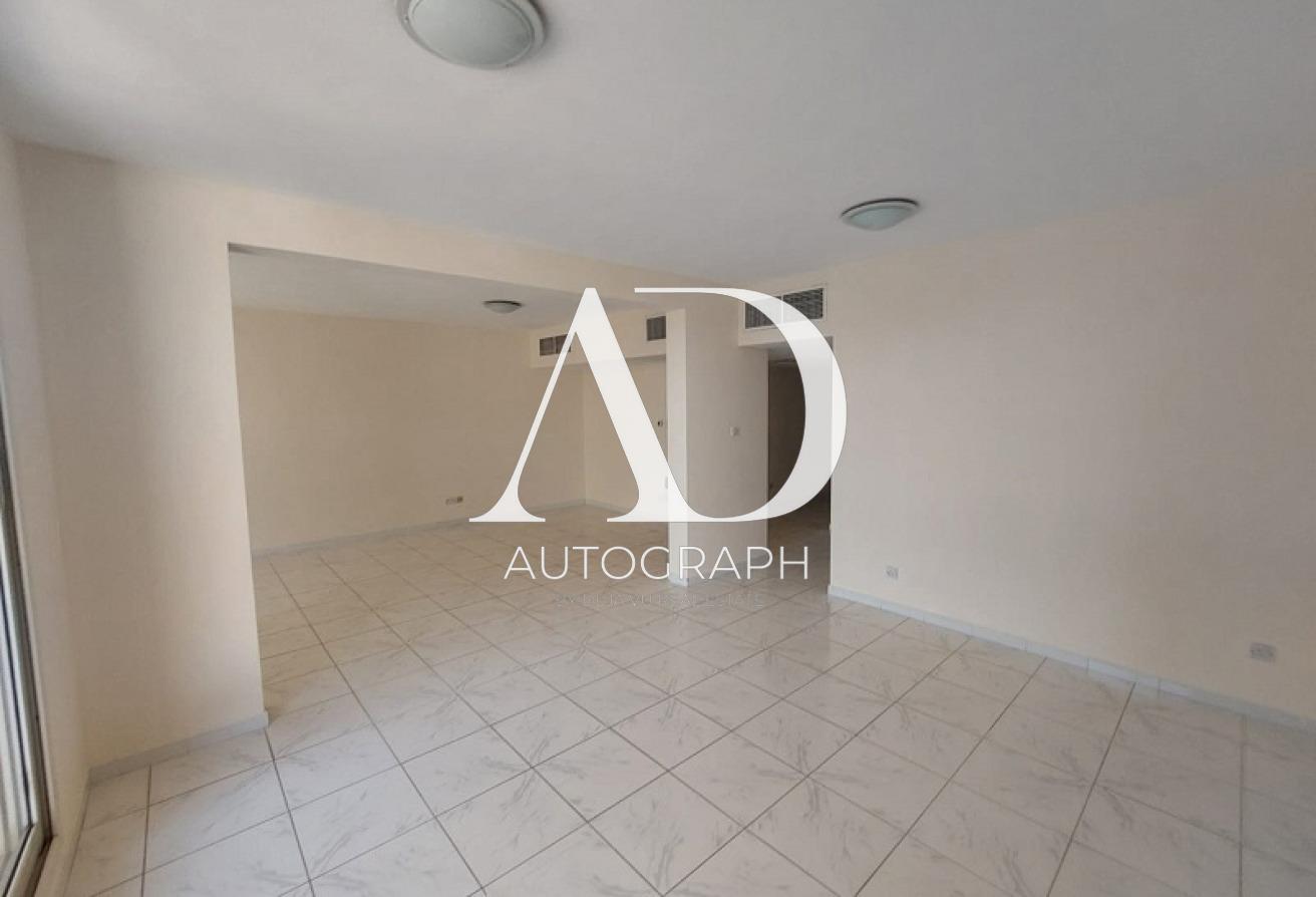 Elegant 3BR Villa with Maid’s Room | Shared Pool photo 14