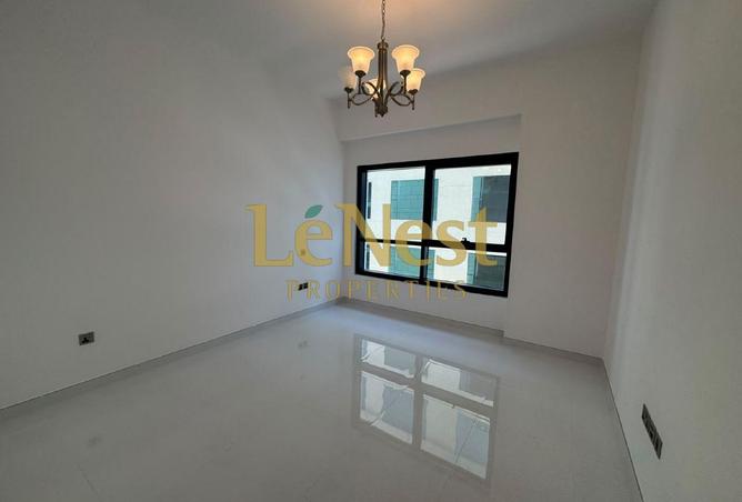 Rent in Trio Building: Modern 3BHK | 15 Days Free | Corner View ...