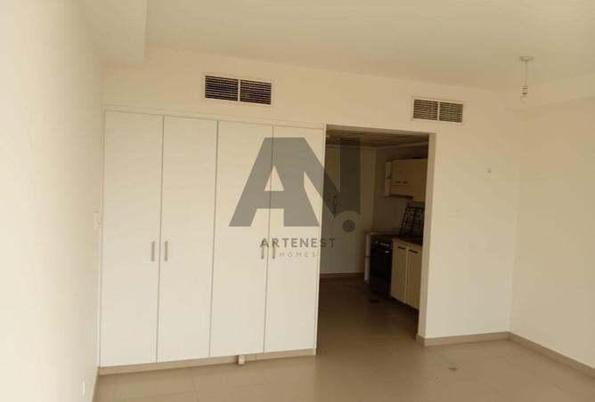 122011238 - Property Image 2