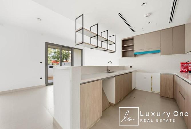 73844010 - Property Image 2