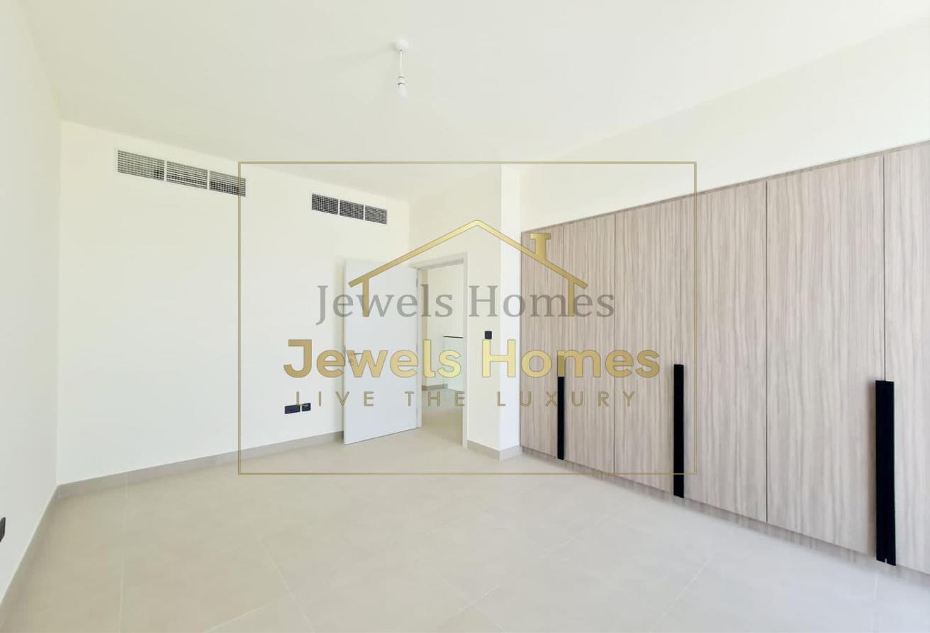 Hot Deal| Single Row| Golf facing|Vacant Now| Call photo 16
