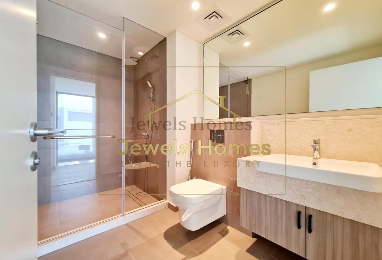 Hot Deal| Single Row| Golf facing|Vacant Now| Call photo 18
