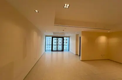 شقة - 2 غرف نوم - 4 حمامات للايجار في برج الغزال - الخان لاجون - الخان - الشارقة