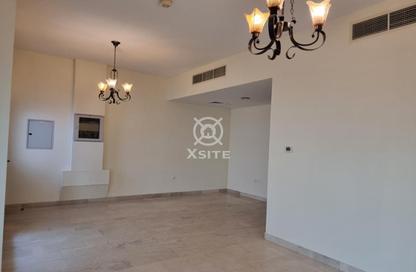 Villa - 3 Bedrooms - 4 Bathrooms for rent in La Residencia Del Sol - District 10 - Jumeirah Village Circle - Dubai