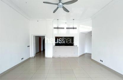 Apartment - 2 Bedrooms - 4 Bathrooms for sale in Al Hamri - Shoreline Apartments - Palm Jumeirah - Dubai
