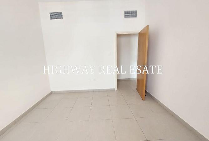 132027638 - Property Image 3
