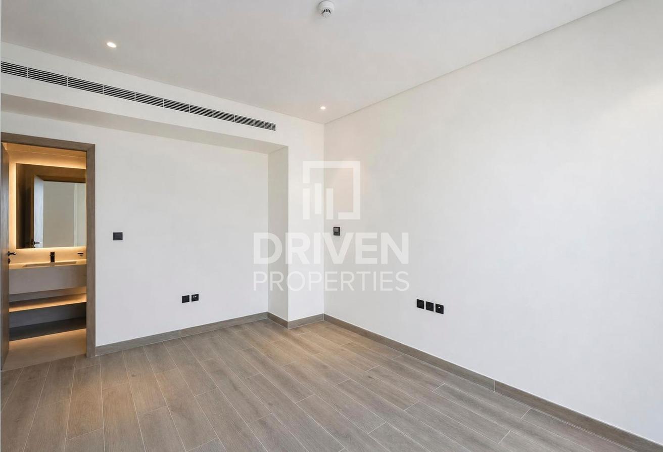 Rented | Unique and Modern Layout | Spacious photo 12