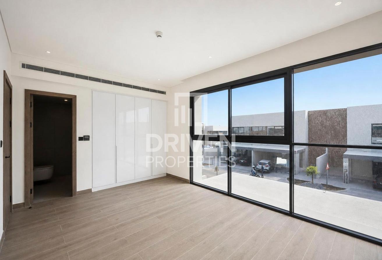 Rented | Unique and Modern Layout | Spacious photo 8