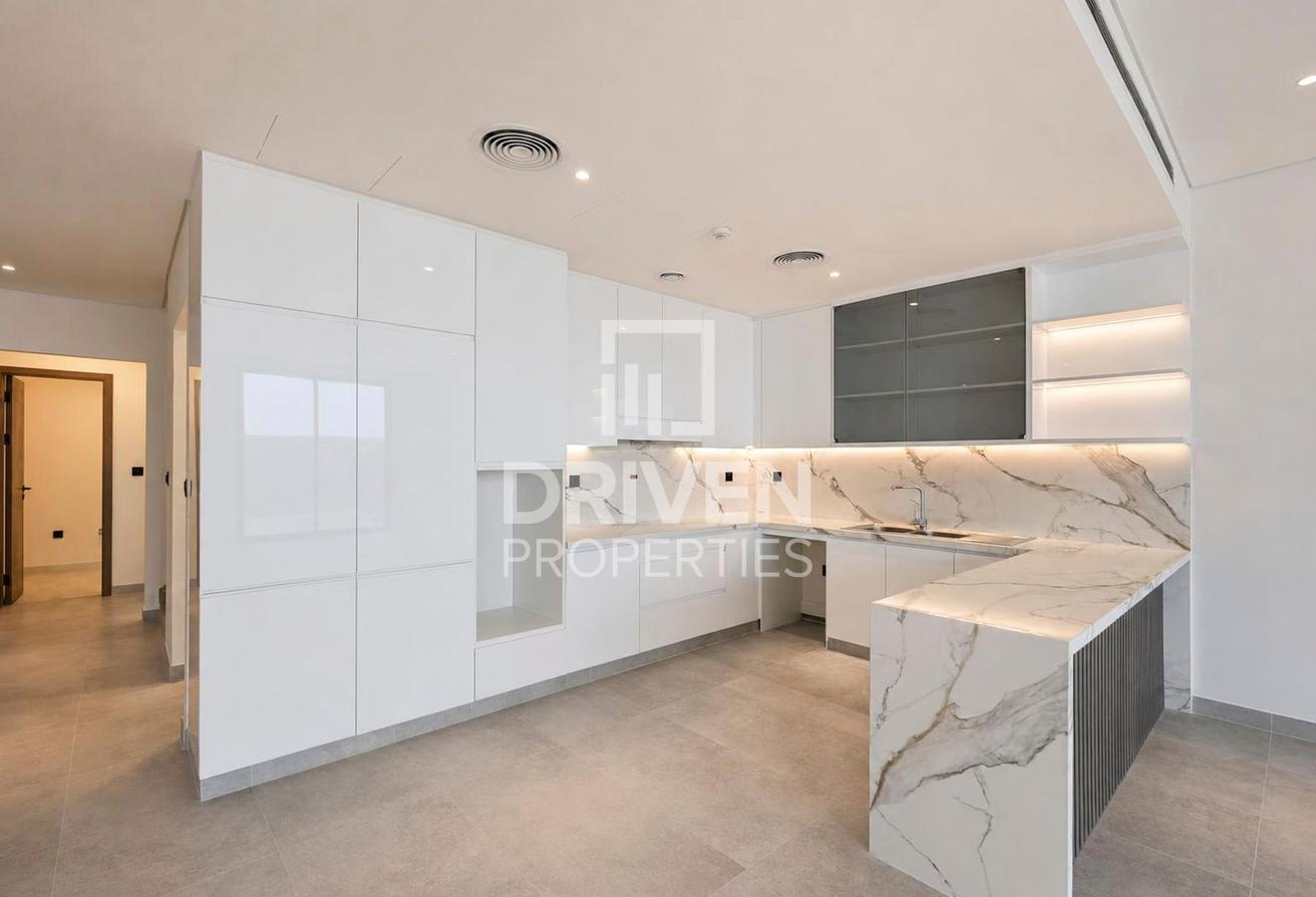 Rented | Unique and Modern Layout | Spacious photo 7