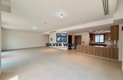 Apartment - 3 - 4 for rent in Bloom Living - Zayed City (Khalifa City C) - Khalifa City - Abu Dhabi