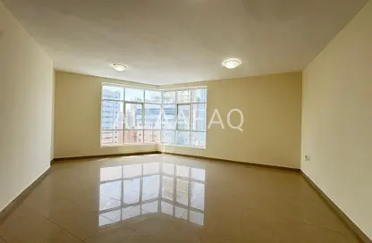 Apartment - 2 Bedrooms - 2 Bathrooms for rent in Al Khan Corniche - Al Khan - Sharjah