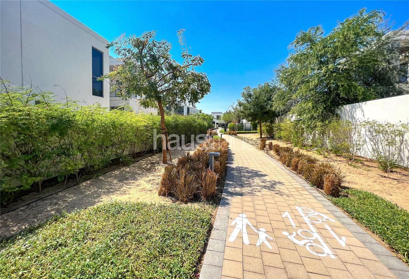 Modern | 4BR + Maids | Greenbelt Backing photo 9