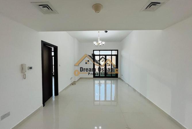 100433014 - Property Image 3