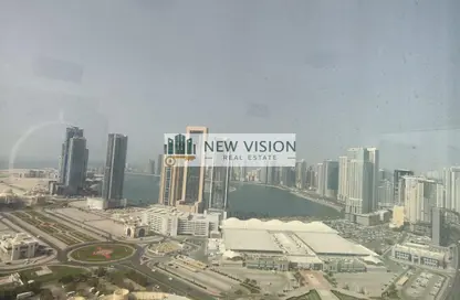 شقة - 3 غرف نوم - 4 حمامات للايجار في برج الممزر - شارع التعاون - التعاون - الشارقة