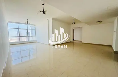 Apartment - 3 Bedrooms - 3 Bathrooms for rent in New Al Taawun Road - Al Taawun - Sharjah