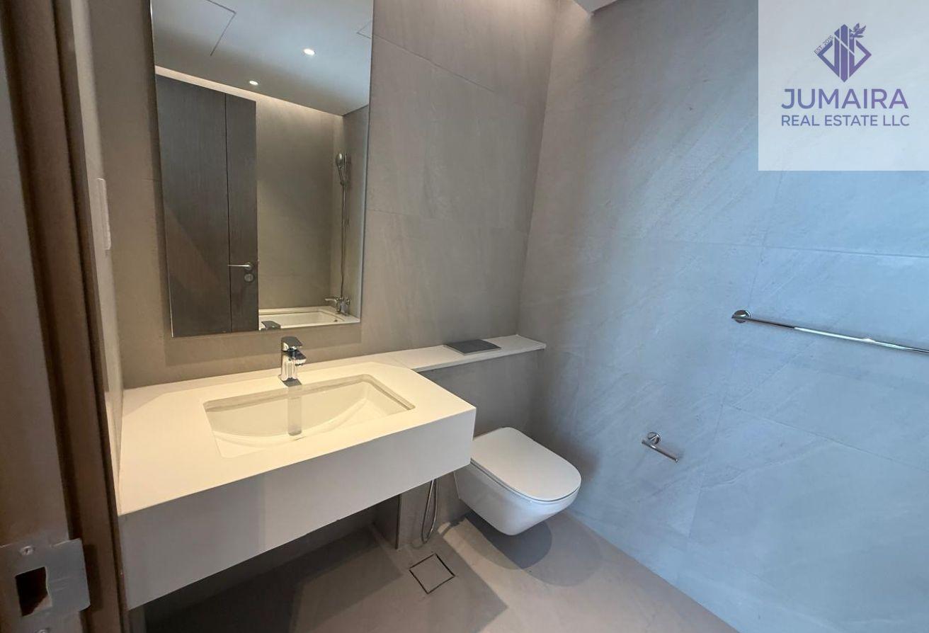 Luxury 2BR Townhouse | Near Beach | Danah Bay